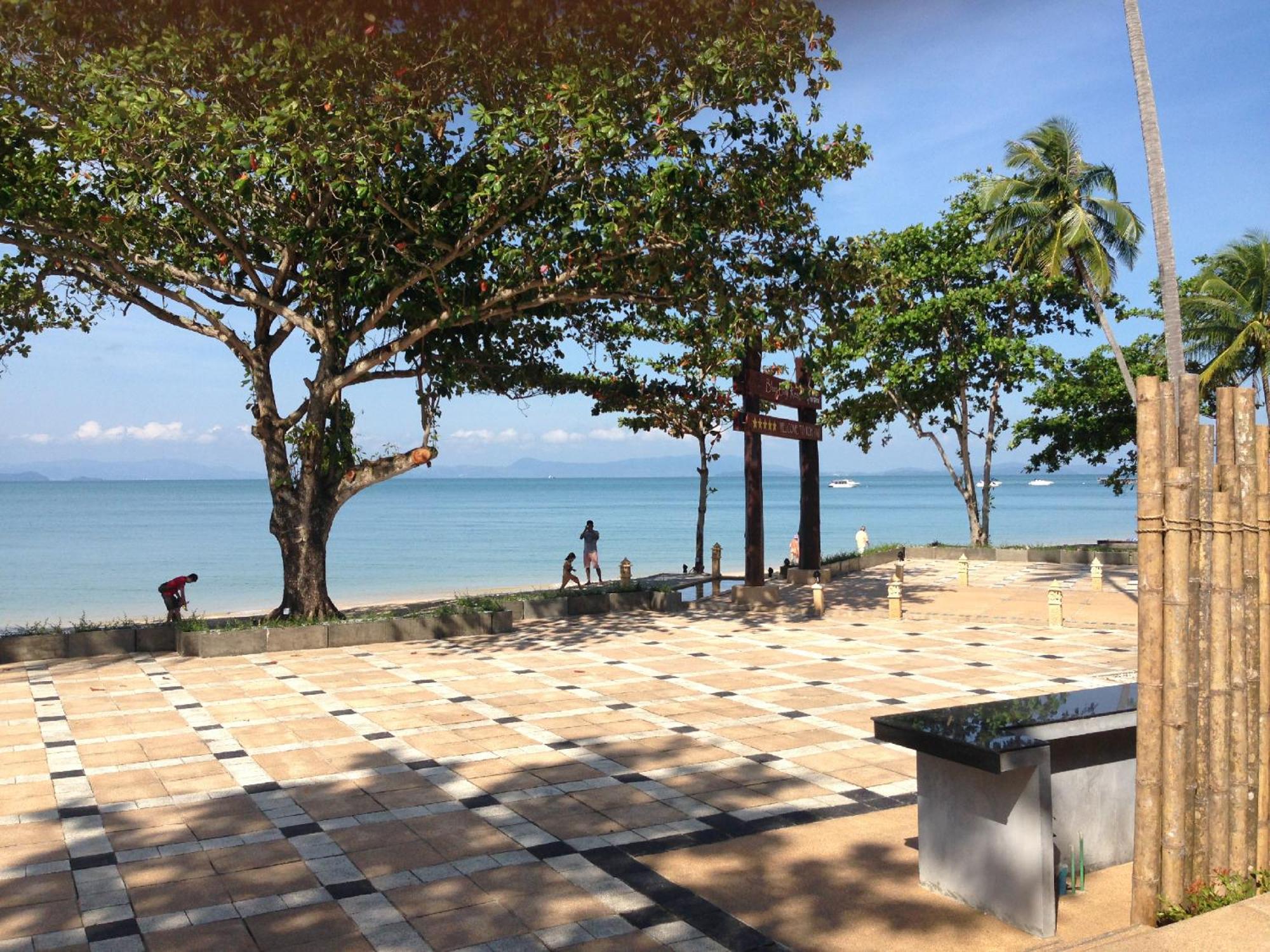 Blue Bay Resort - Access To Pool And Beach-Phuket & Krabi Ko Yao المظهر الخارجي الصورة The beach at the resort